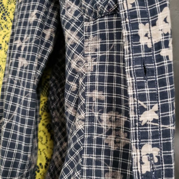 Lucky Brand Plaid Floral Print Flannel - Picture 6 of 7